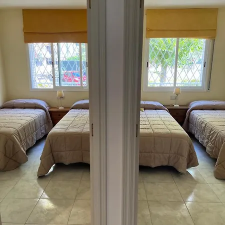 Amplio Con Acceso Directo A Piscina דירה *