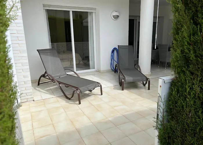 Amplio Con Acceso Directo A Piscina Daire