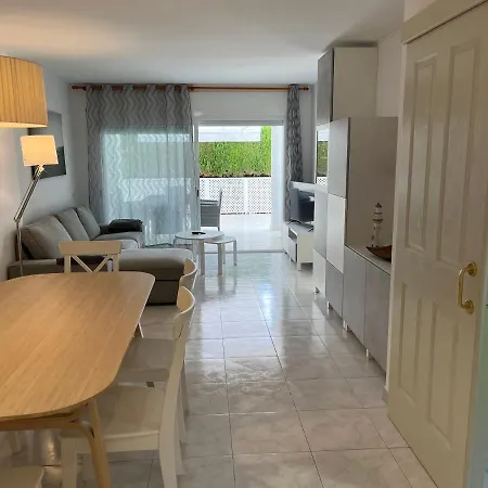 Amplio Con Acceso Directo A Piscina *