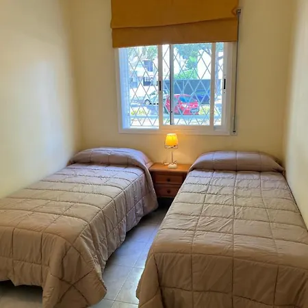 Amplio Con Acceso Directo A Piscina شقة