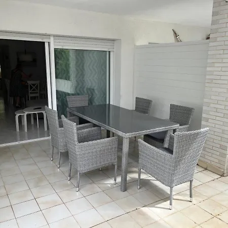 Amplio Con Acceso Directo A Piscina