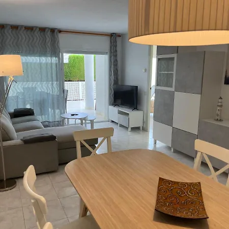 Amplio Con Acceso Directo A Piscina *