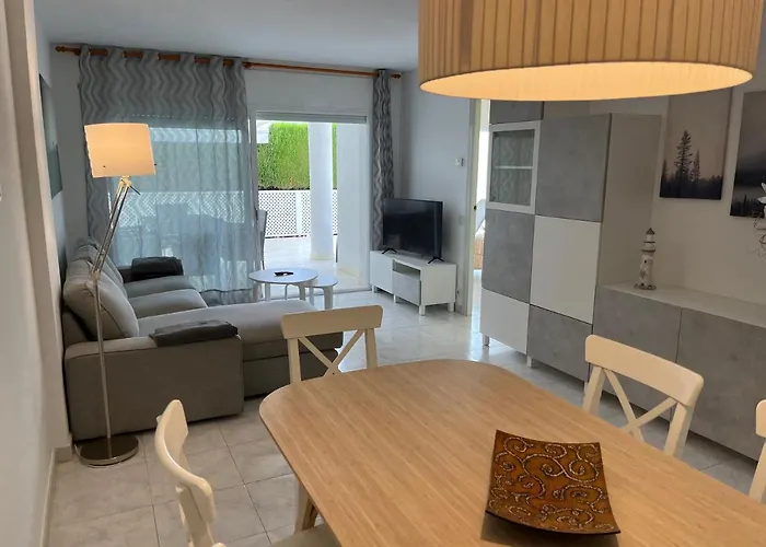 Amplio Con Acceso Directo A Piscina *